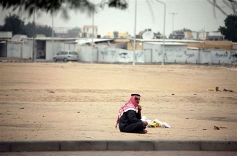 dark side of kuwait|kuwait stateless people.